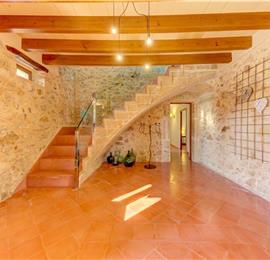 4 Bedroom villa with pool near Pollensa, sleeps 8
